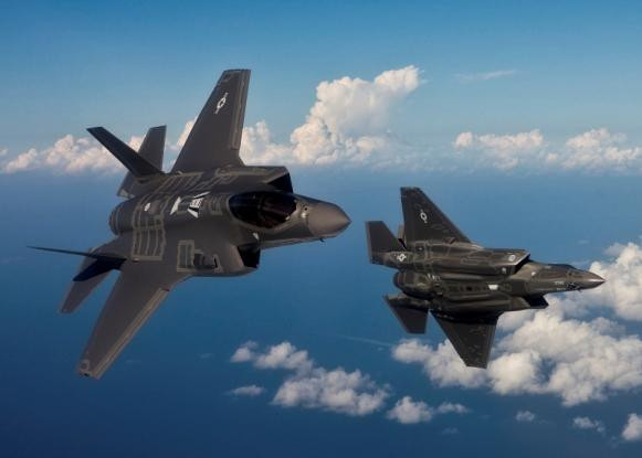 Το F-35 εν δράσει στην αμερικανική Αεροπορία και το Ναυτικό (βίντεο)